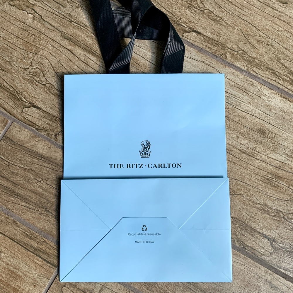 NEW Authentic Ritz Carlton Gift Bag - Blue - Picture 3 of 8